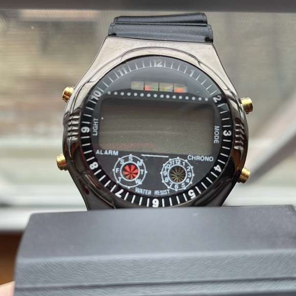 Chrono Alarm Watch with Snooze & Hourly Chime - Picture 4 of 6